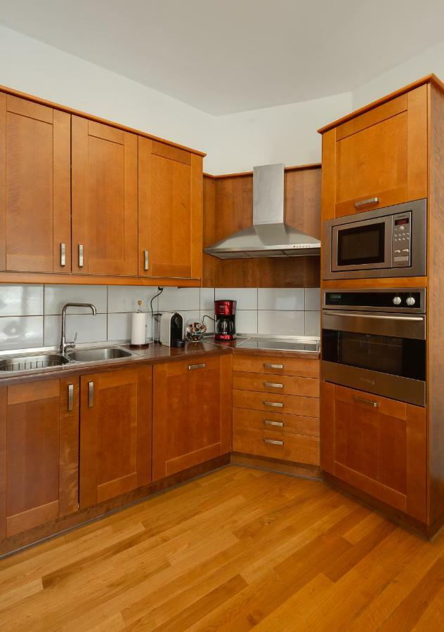 Brand-New Modern Flat In Heart Of City Thessaloniki Exterior photo