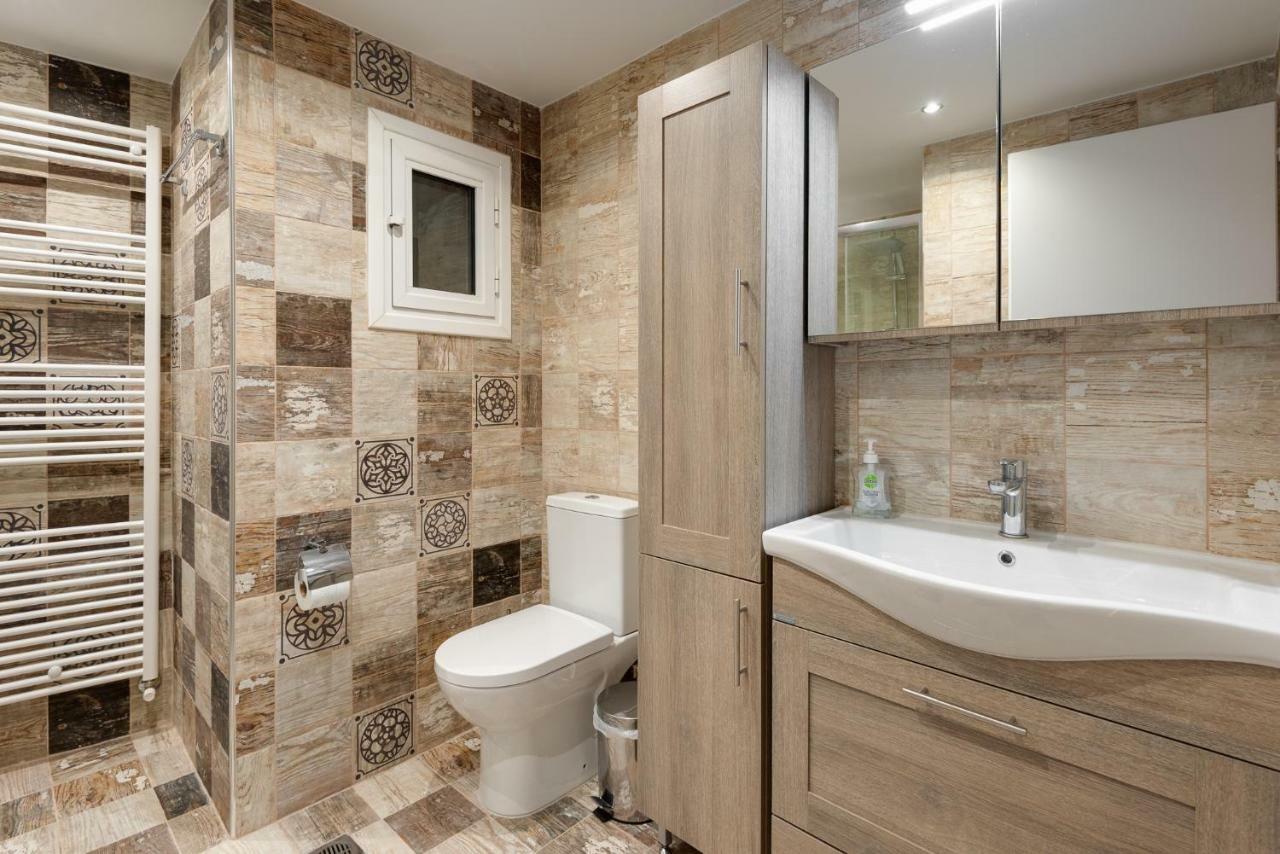 Brand-New Modern Flat In Heart Of City Thessaloniki Exterior photo