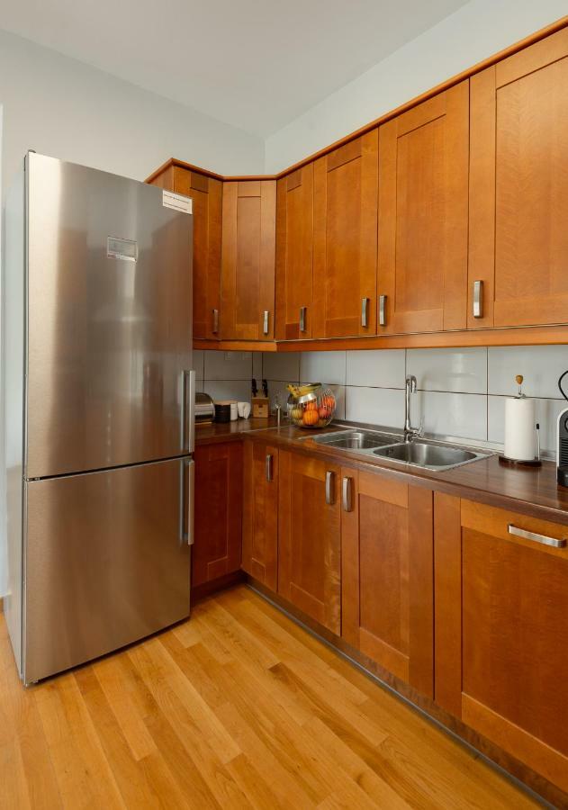 Brand-New Modern Flat In Heart Of City Thessaloniki Exterior photo